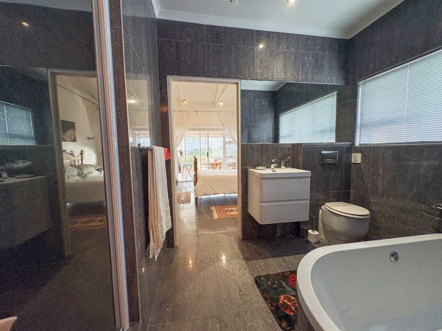 3 Bedroom Property for Sale in Stilbaai Wes Western Cape
